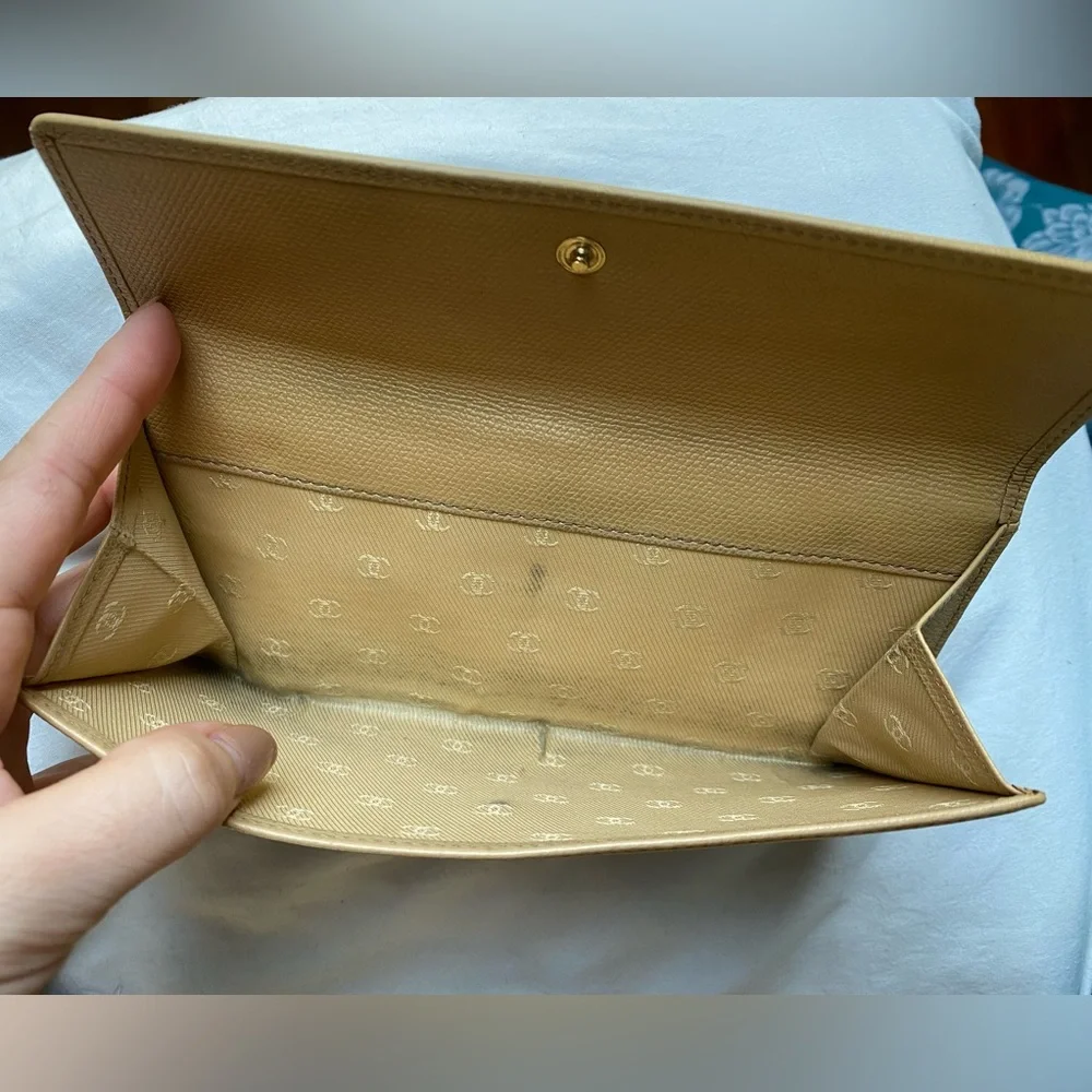 Chanel Caviar Lonng Wallet - Picture 5 of 11